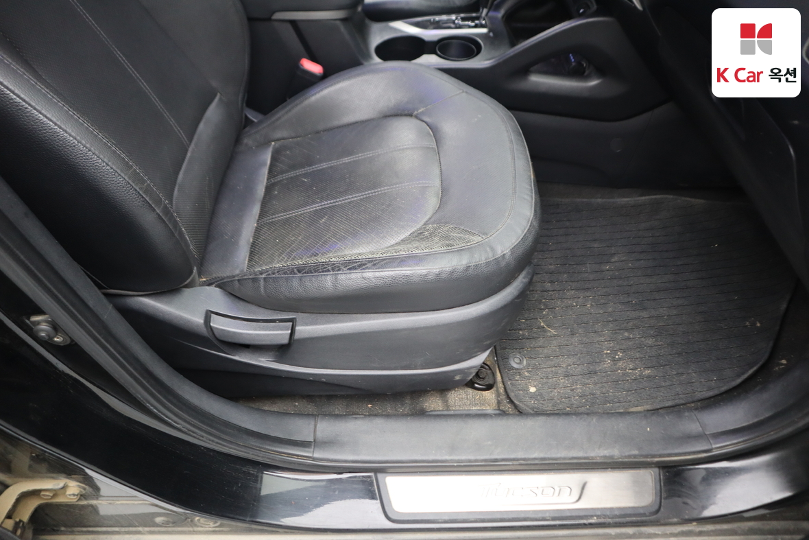 Hyundai Tucson 2011 - Image 32