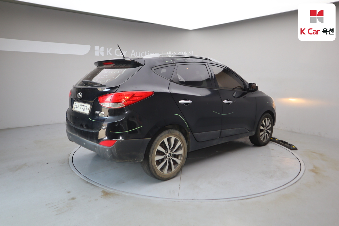 Hyundai Tucson 2011 - Image 2