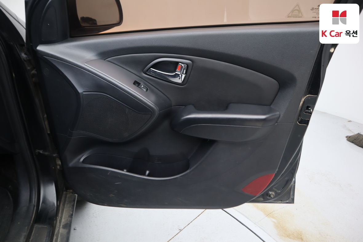 Hyundai Tucson 2011 - Image 31