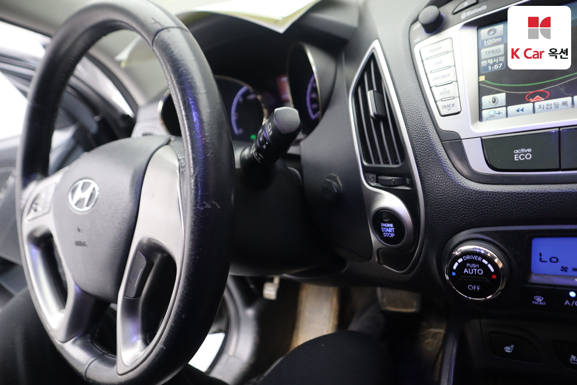 Hyundai Tucson 2011 - Image 11