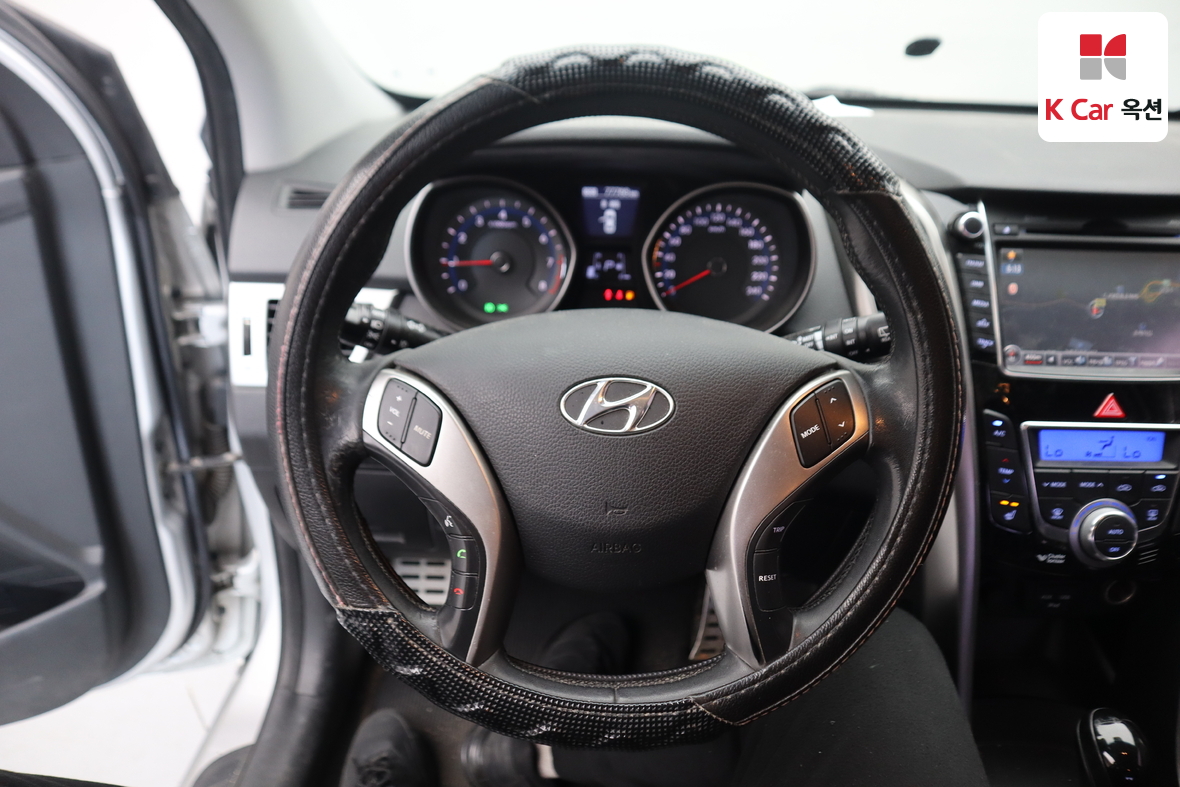 Hyundai i30 2012 - Image 10