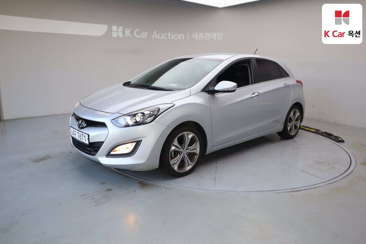 Hyundai i30 2012 - Image 1