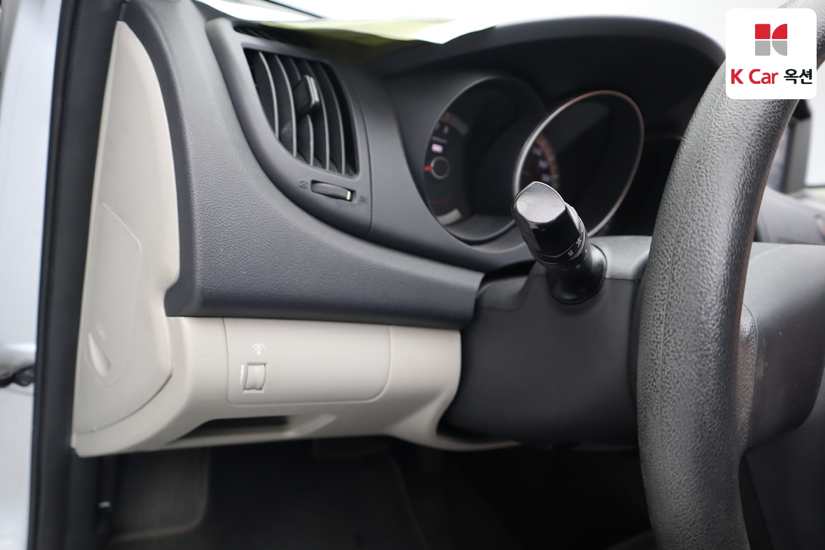 كيا فورتي 2010 - صورة 9