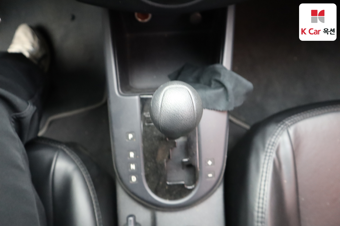 كيا فورتي 2010 - صورة 15