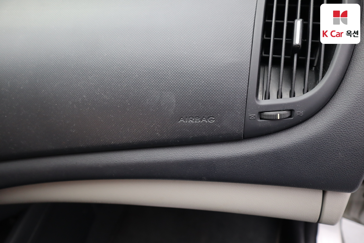 كيا فورتي 2010 - صورة 28