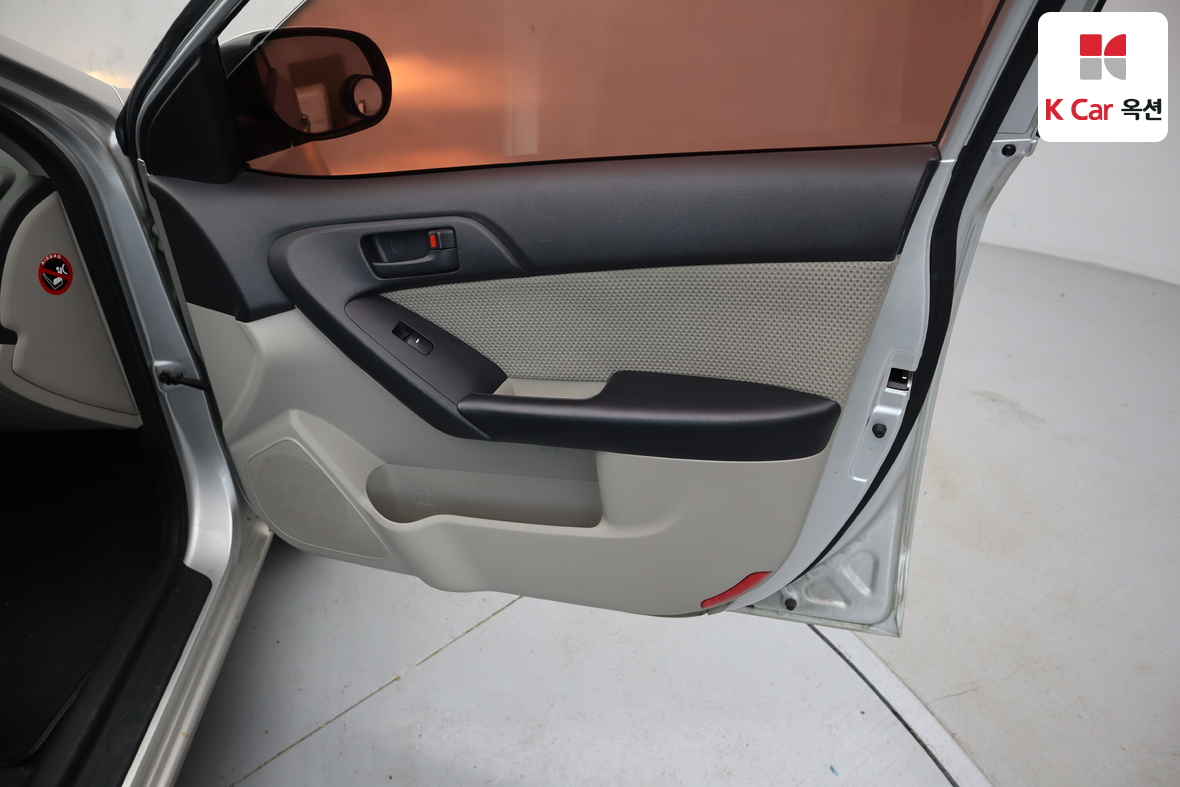 كيا فورتي 2010 - صورة 26