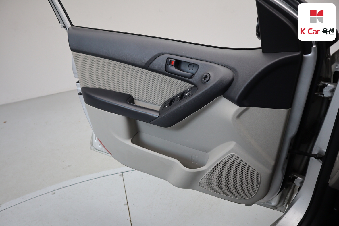 كيا فورتي 2010 - صورة 8