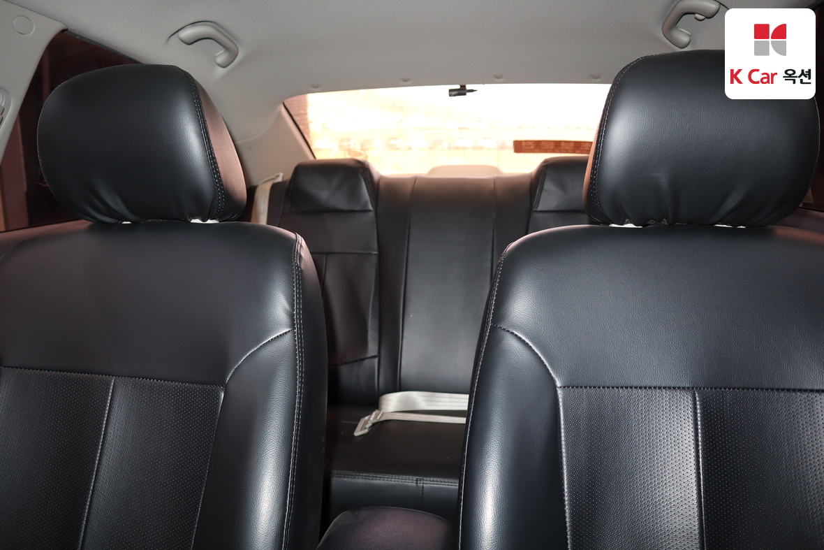 كيا فورتي 2010 - صورة 17