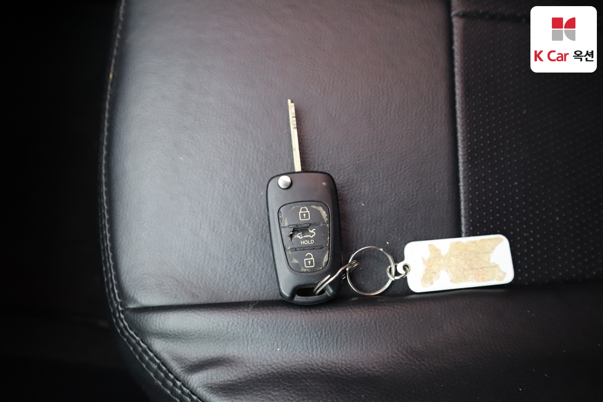 كيا فورتي 2010 - صورة 16