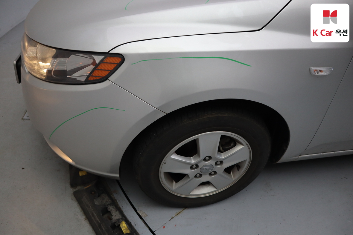 كيا فورتي 2010 - صورة 32