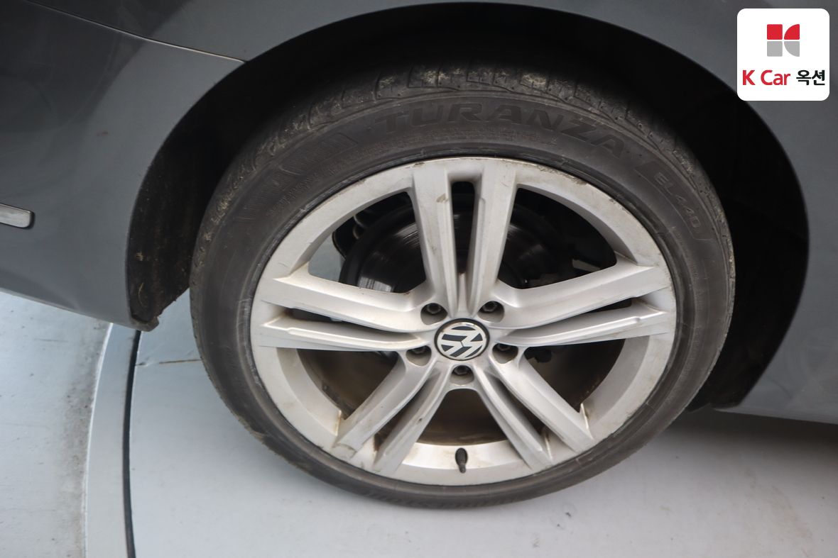 Volkswagen Passat 2015 - Image 50