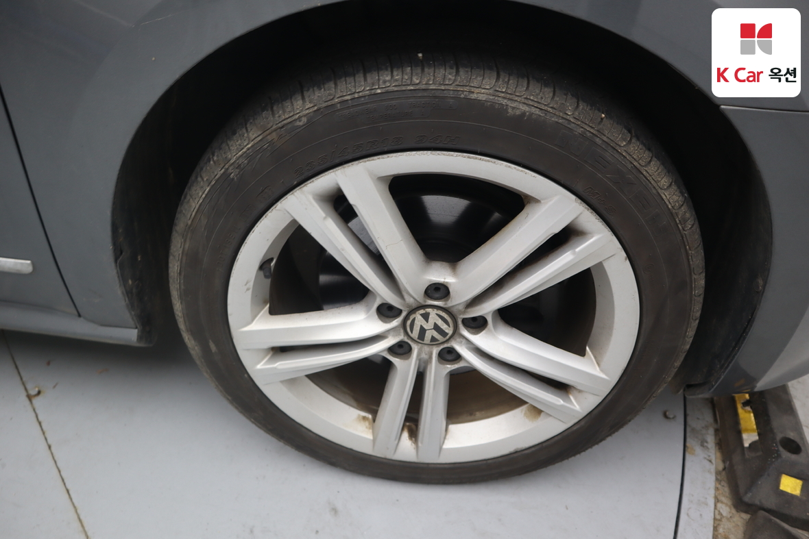 Volkswagen Passat 2015 - Image 48