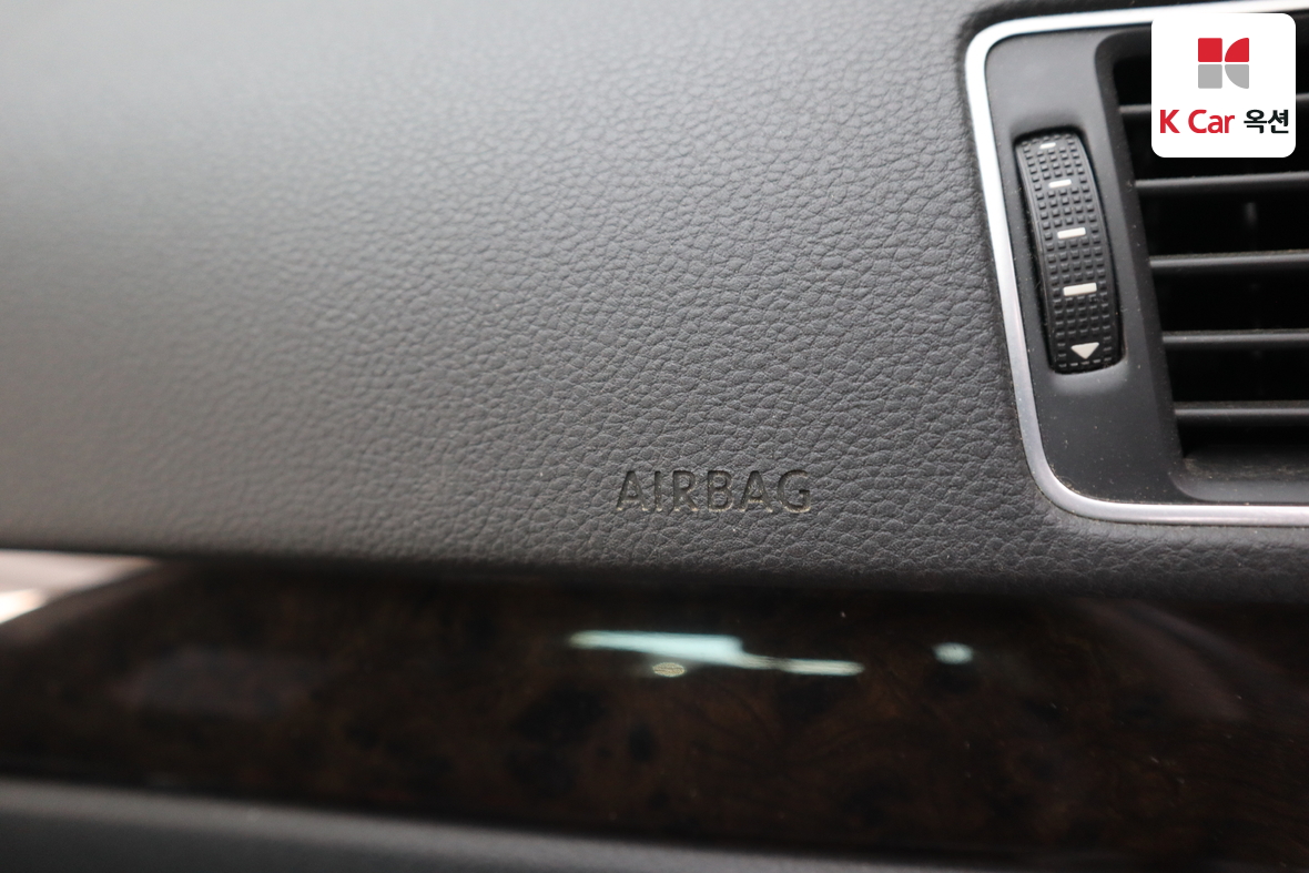 Volkswagen Passat 2015 - Image 32