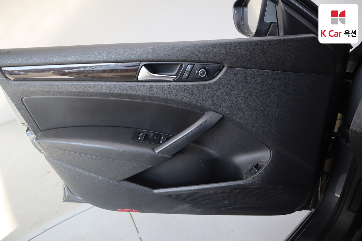 Volkswagen Passat 2015 - Image 8