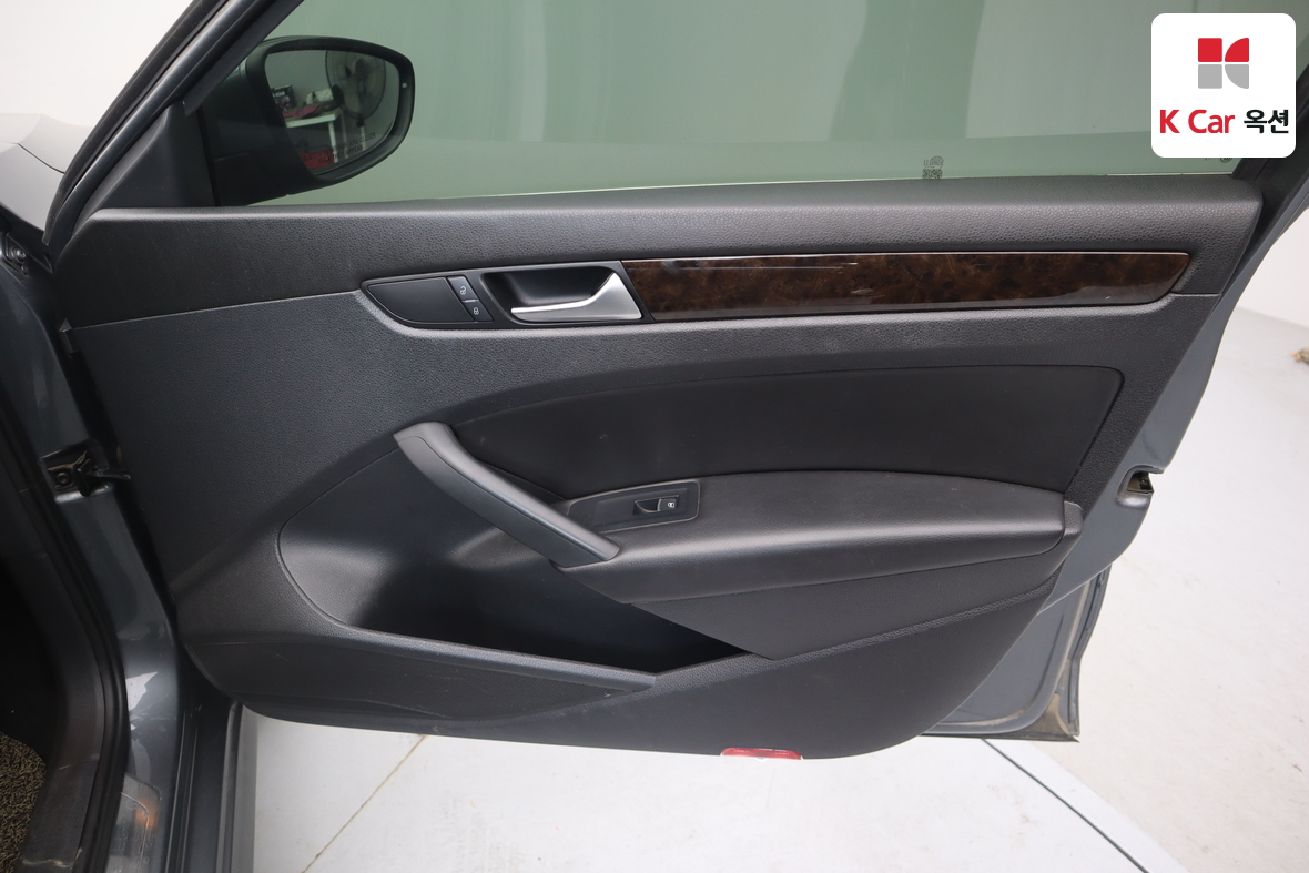 Volkswagen Passat 2015 - Image 30