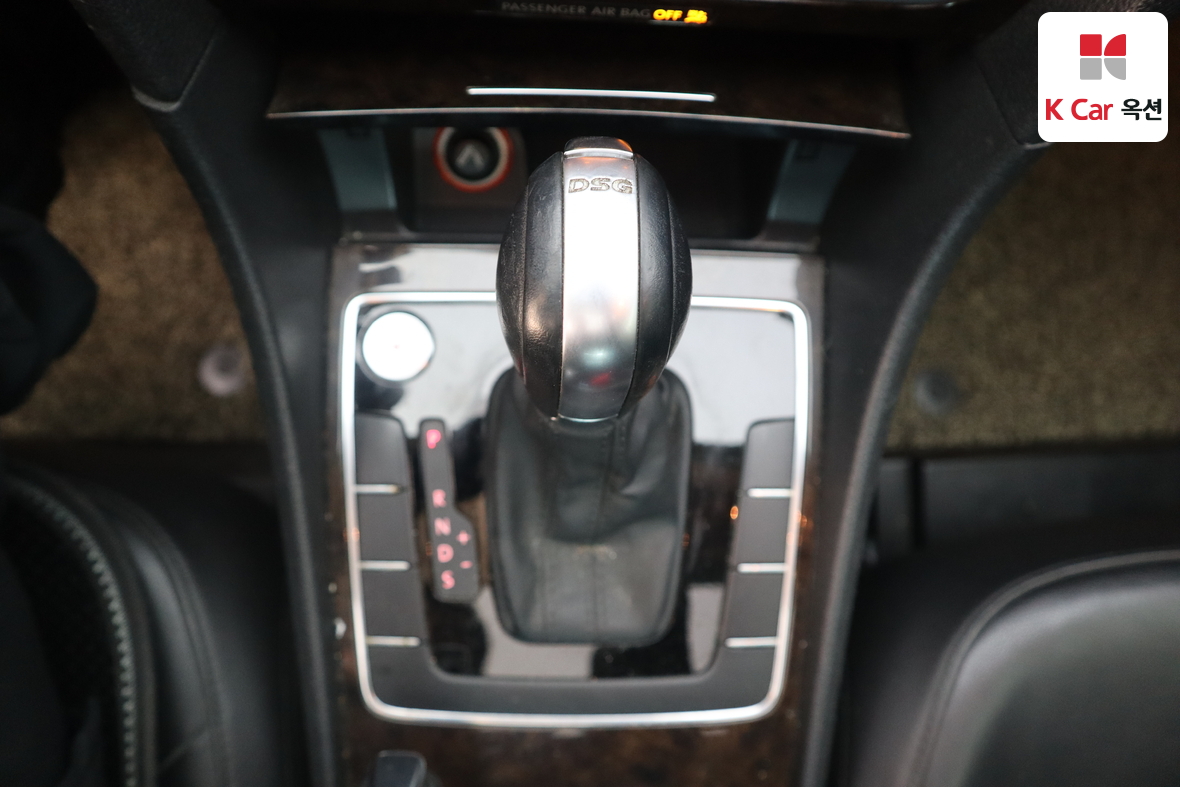 Volkswagen Passat 2015 - Image 16