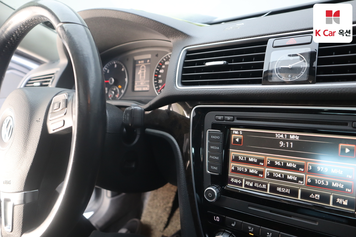 Volkswagen Passat 2015 - Image 11
