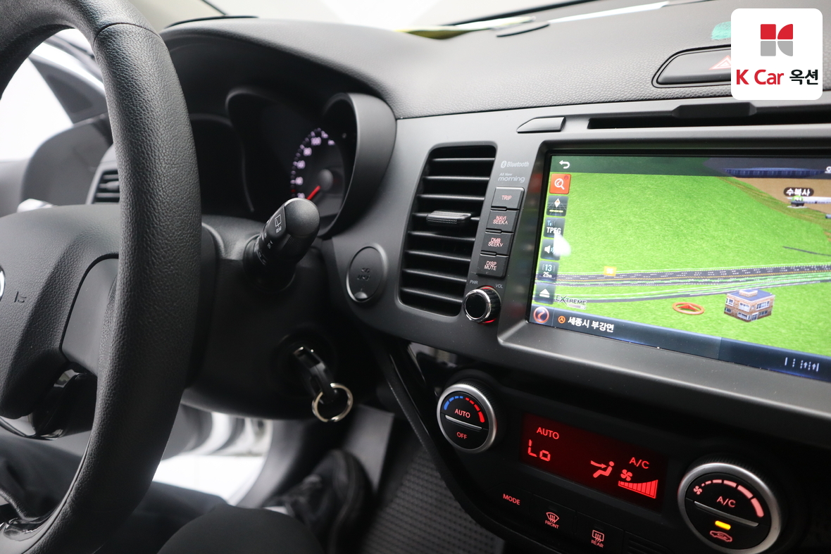 Kia Morning 2012 - Image 11