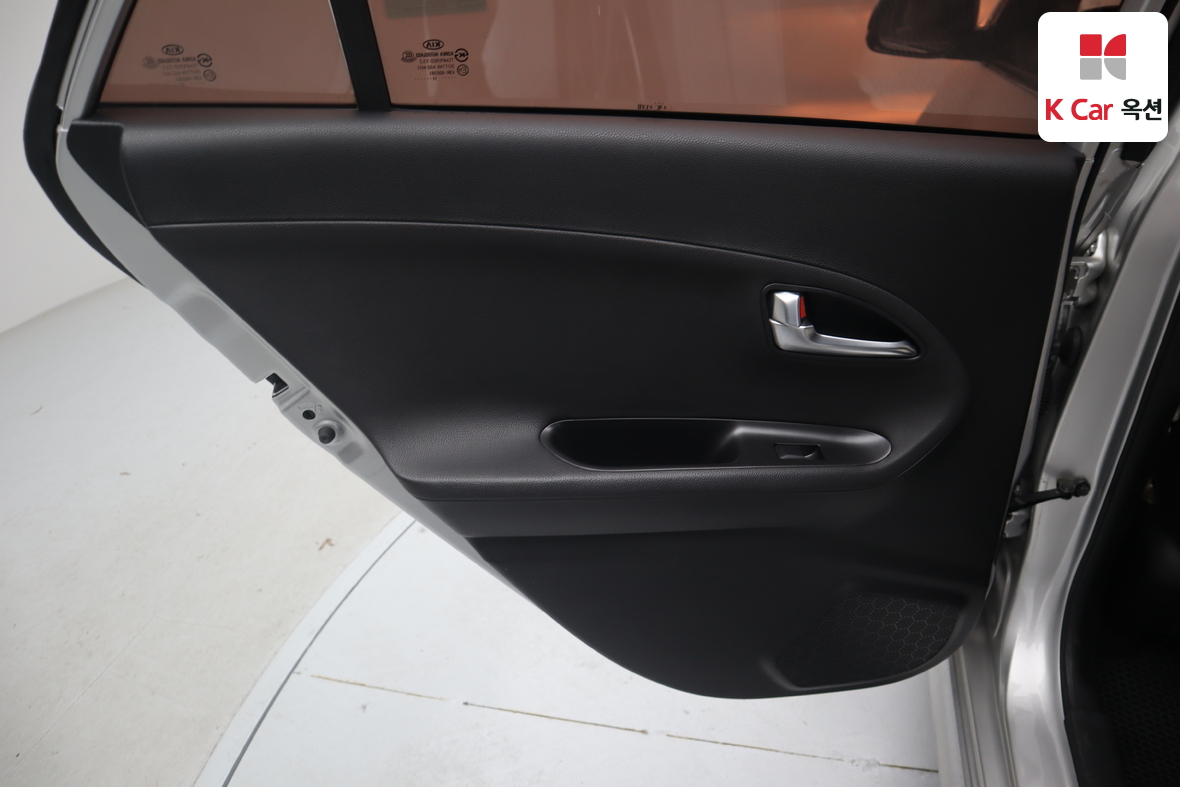 Kia Morning 2012 - Image 21