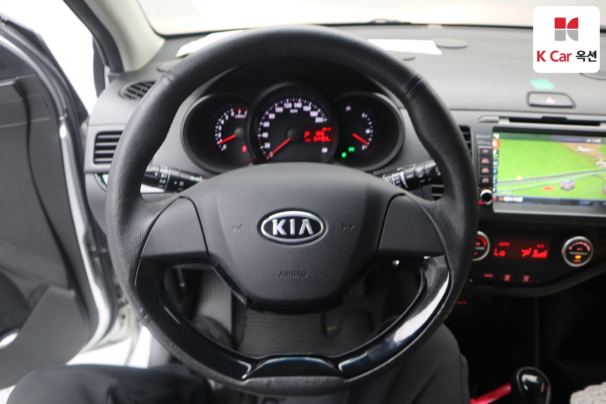 Kia Morning 2012 - Image 10