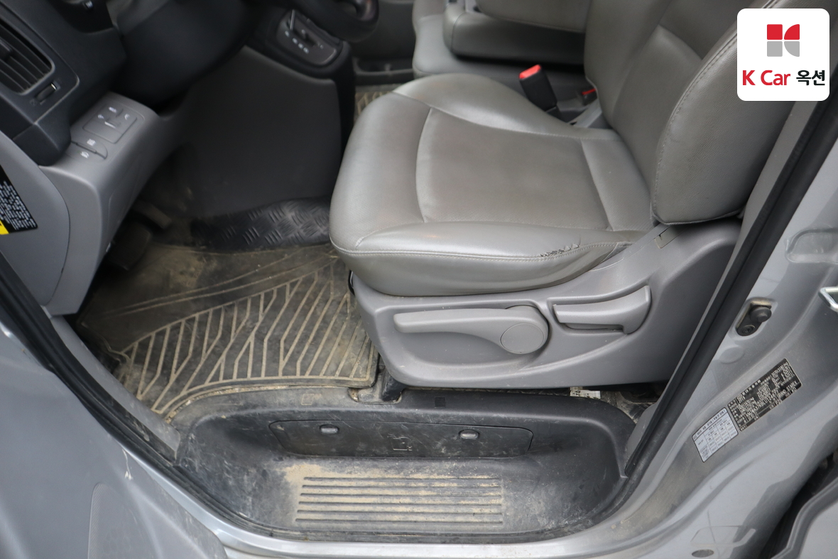 Hyundai Grand Starex 2020 - Image 18