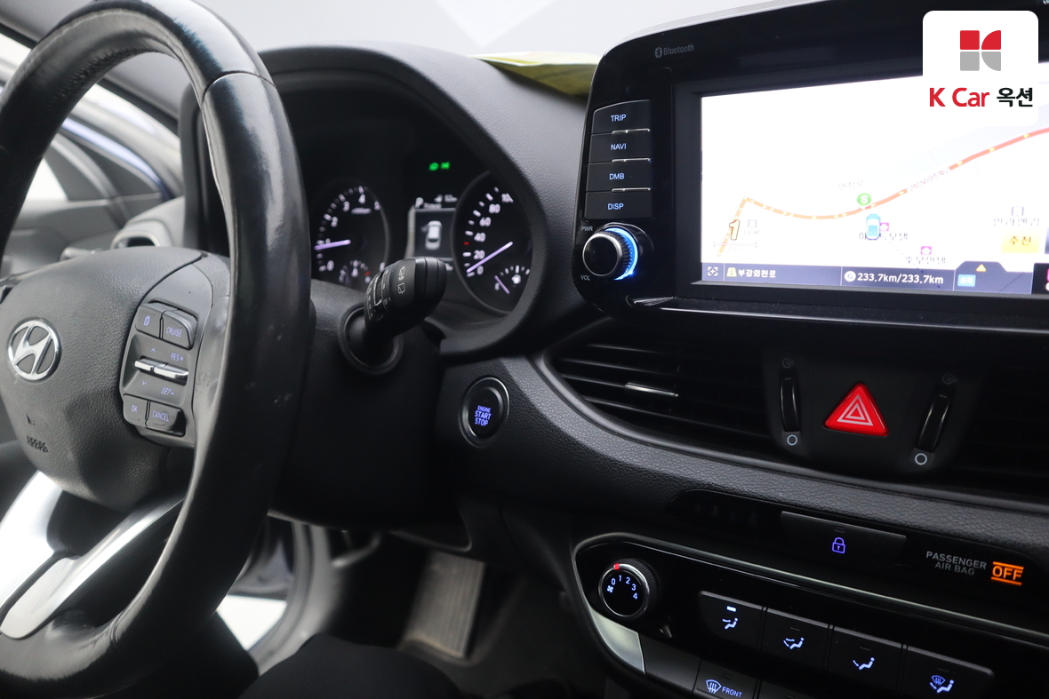 Hyundai i30 2018 - Image 11