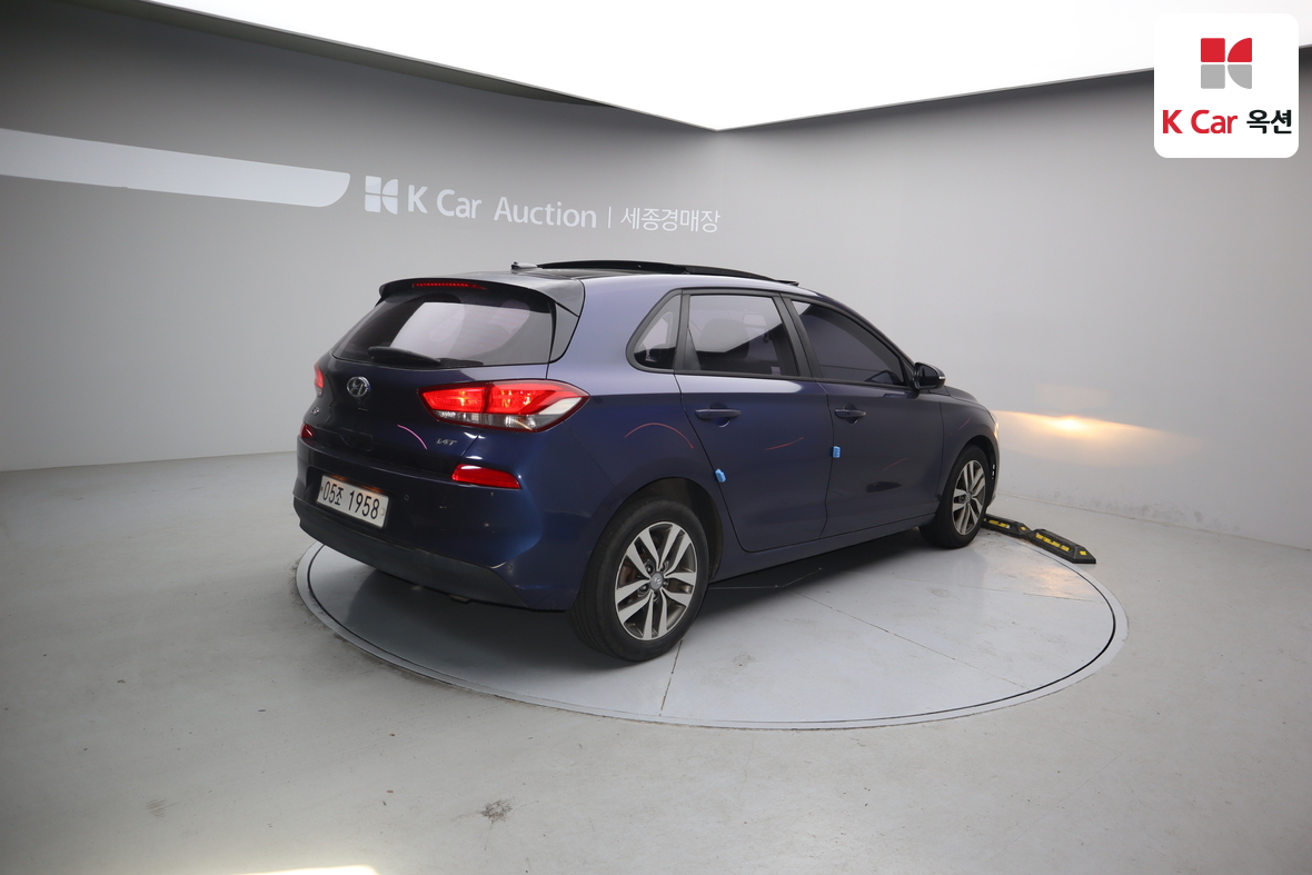 Hyundai i30 2018 - Image 2