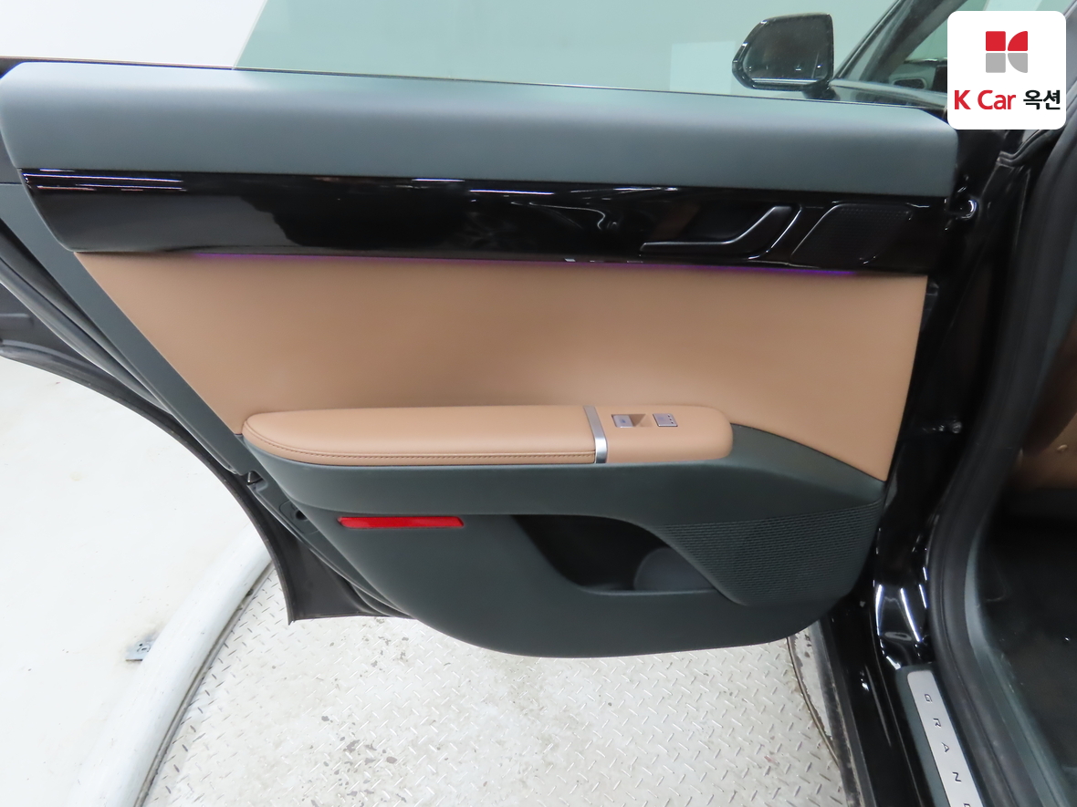 هيونداي أزيرا 2023 - صورة 22