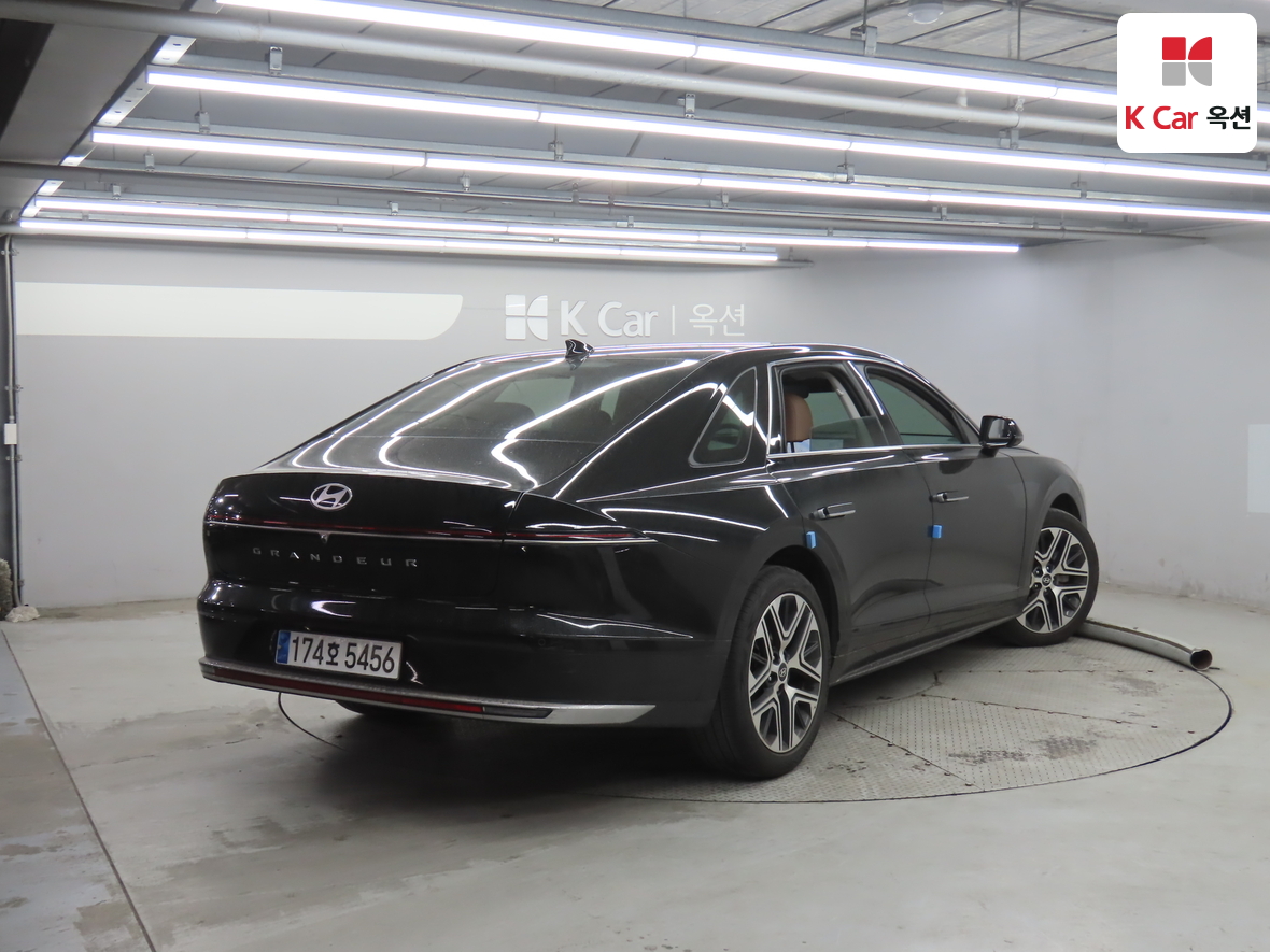 هيونداي أزيرا 2023 - صورة 2