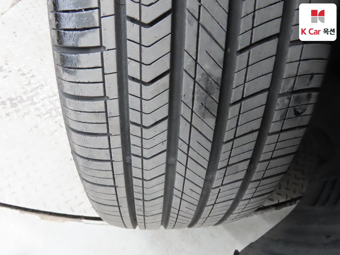 هيونداي أزيرا 2023 - صورة 31