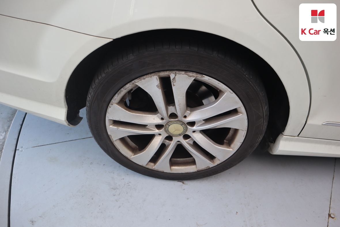 메르세데스-벤츠 C-클래스 2012 - 이미지 46