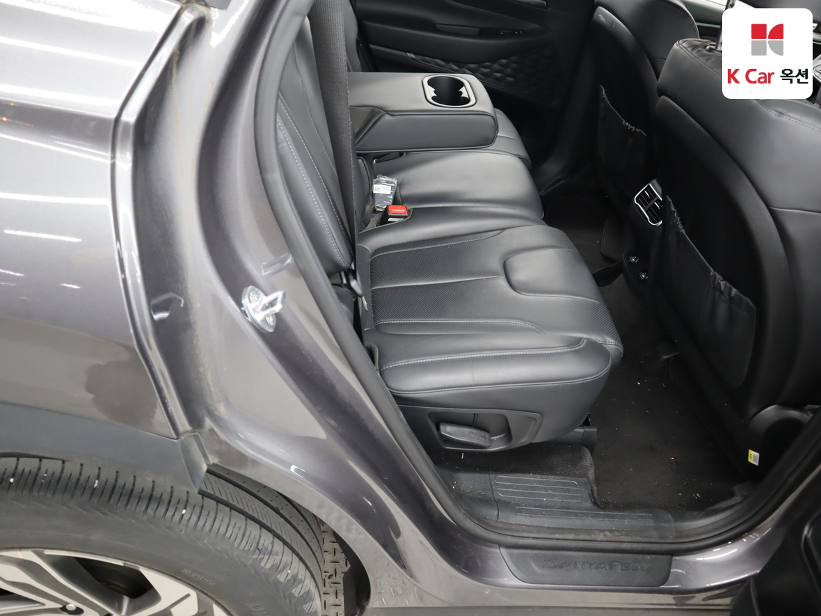 هيونداي سانتافي 2021 - صورة 28