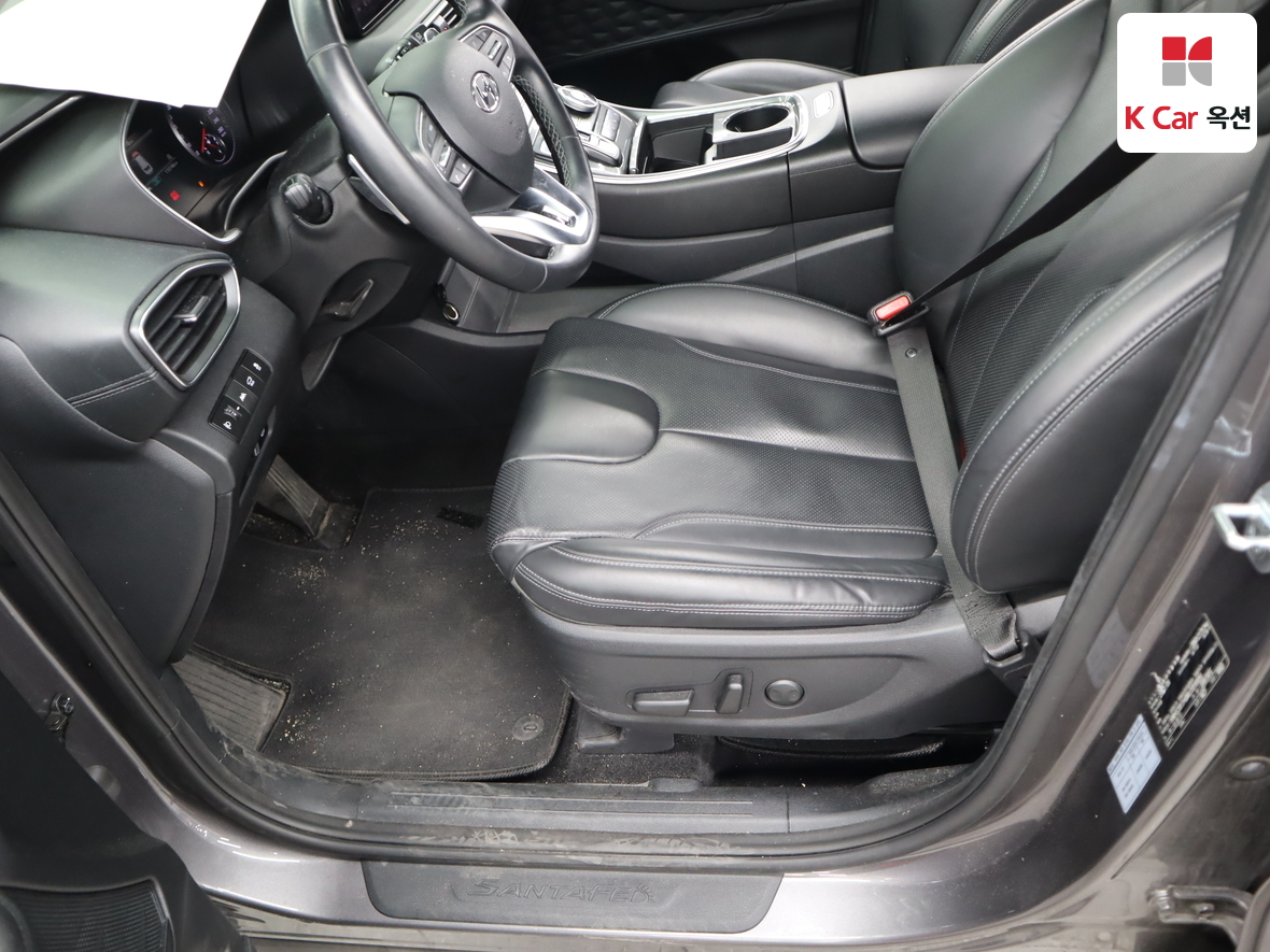 هيونداي سانتافي 2021 - صورة 18