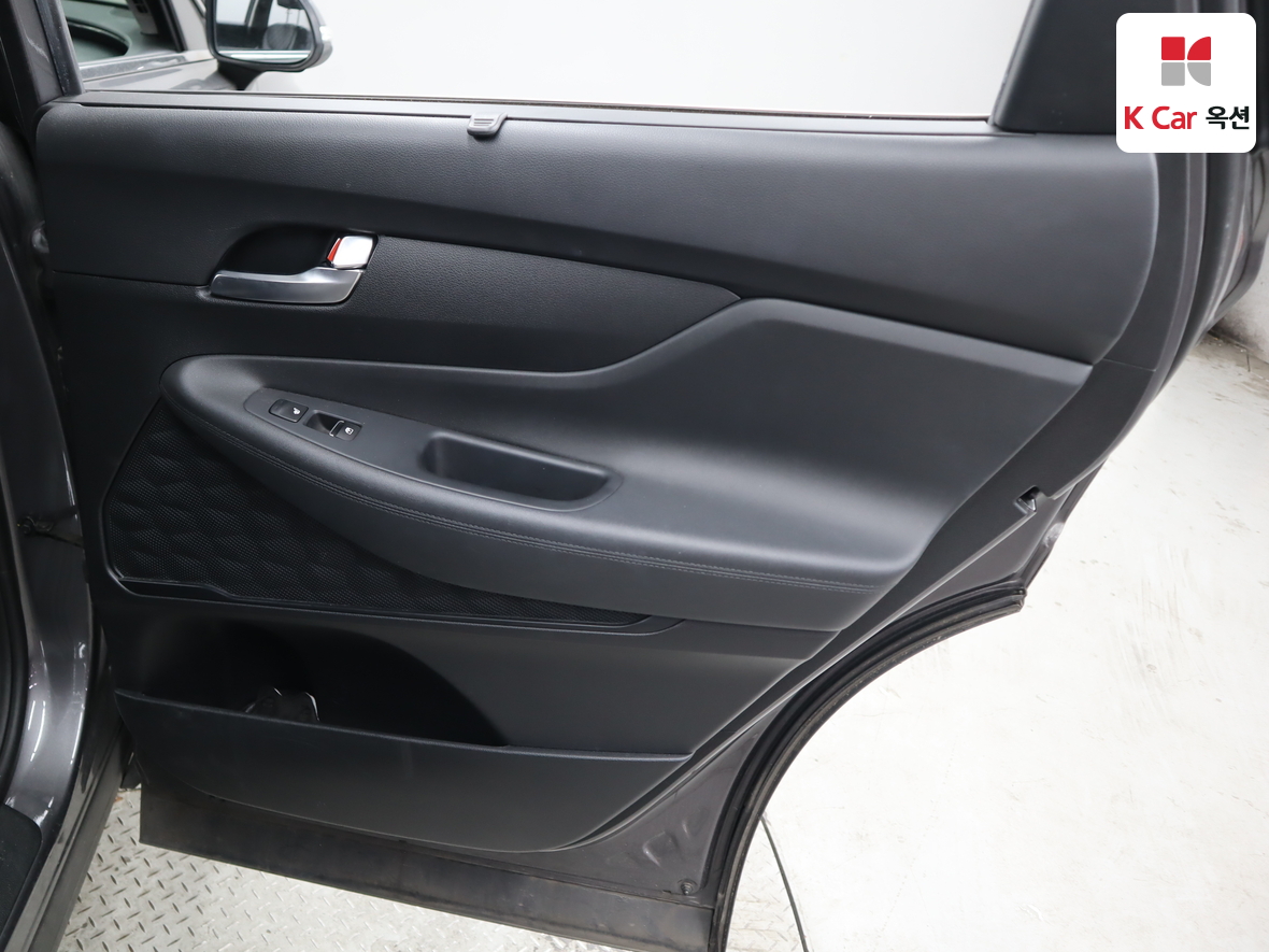 هيونداي سانتافي 2021 - صورة 27