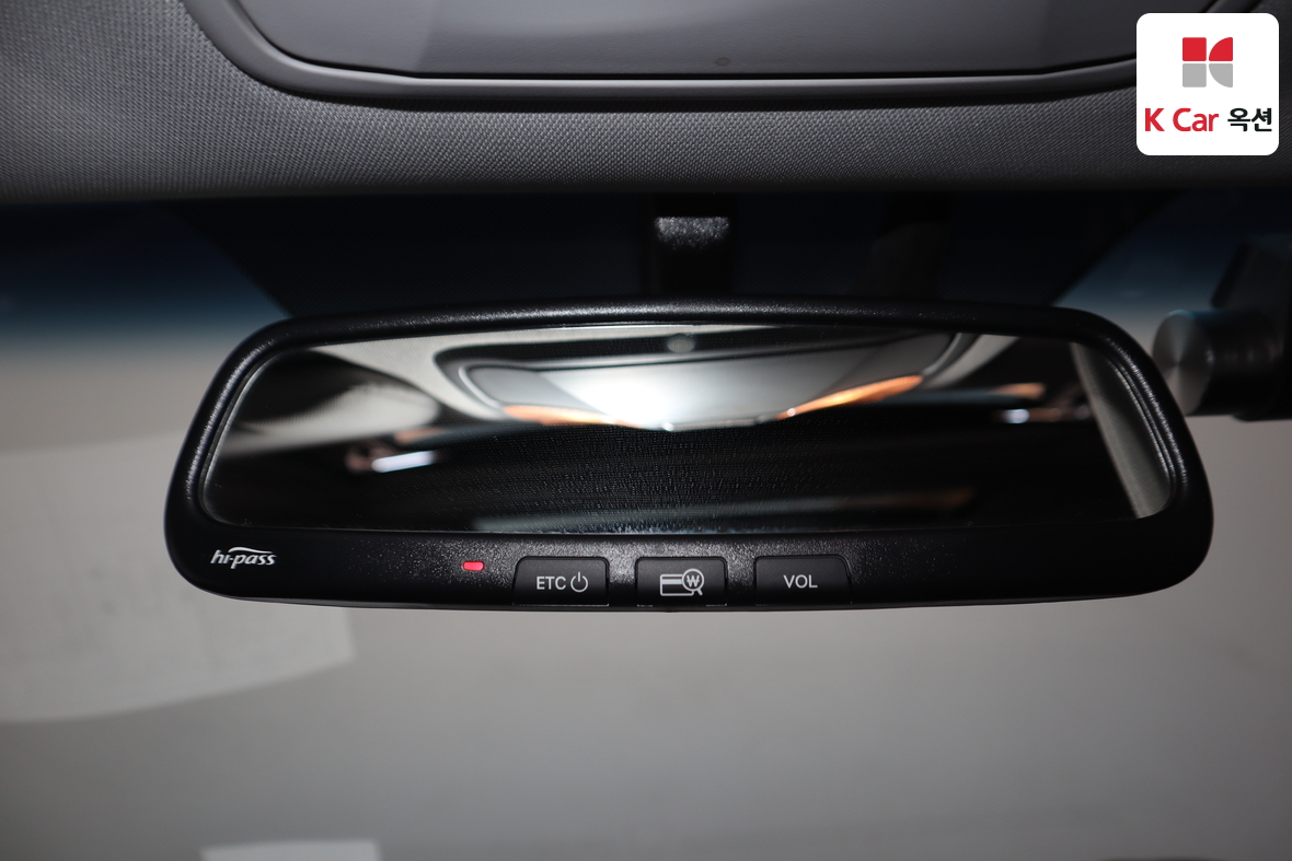 Hyundai Sonata 2011 - Image 12