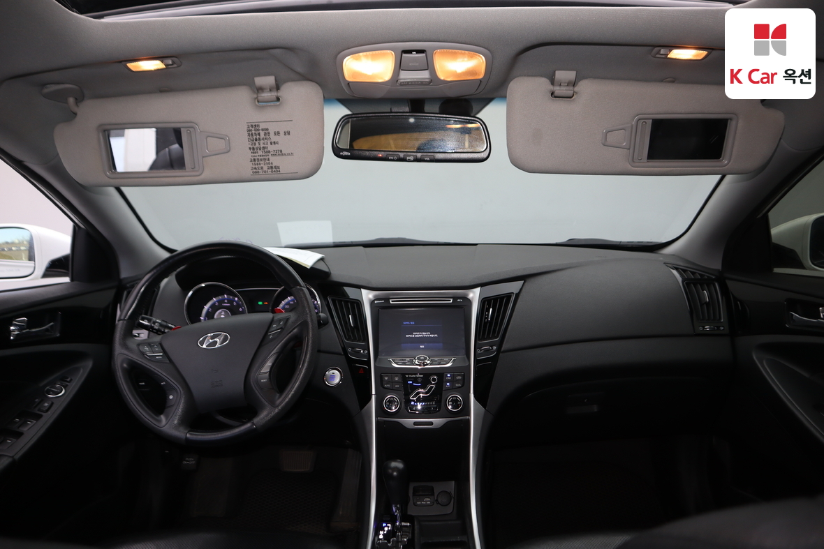 Hyundai Sonata 2011 - Image 3