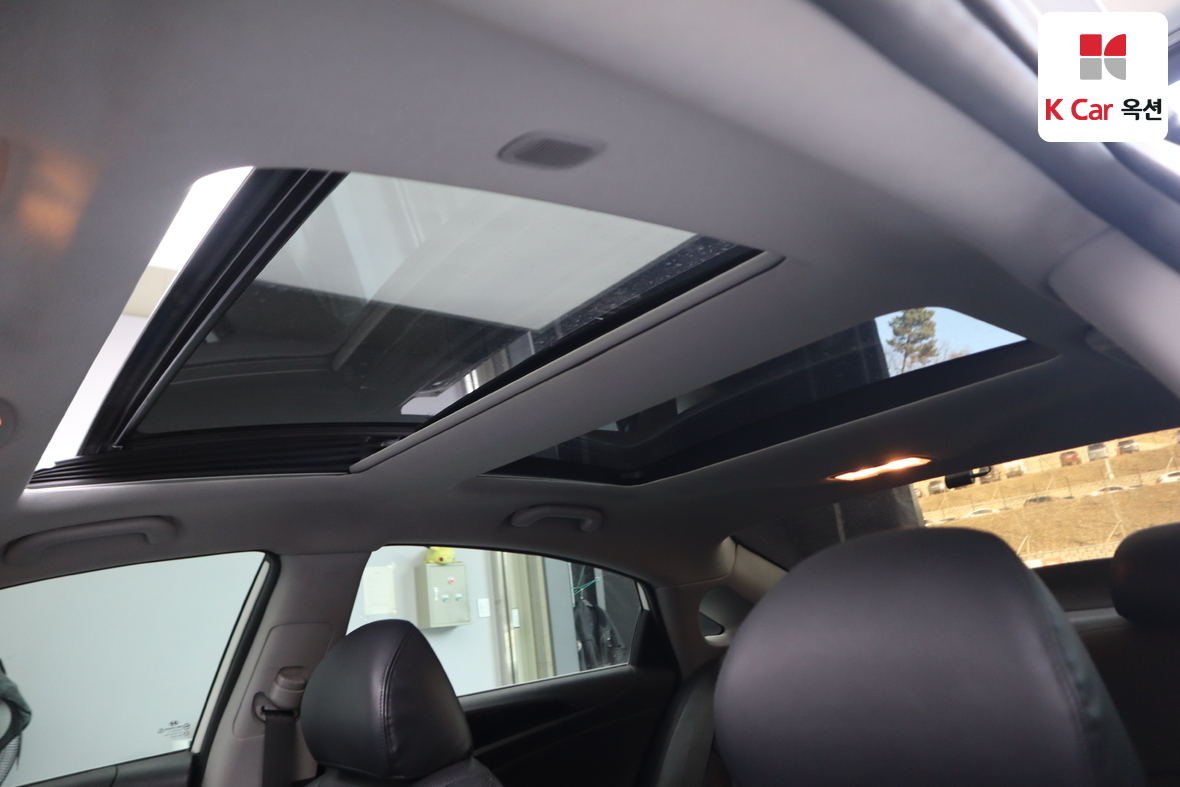 Hyundai Sonata 2011 - Image 23