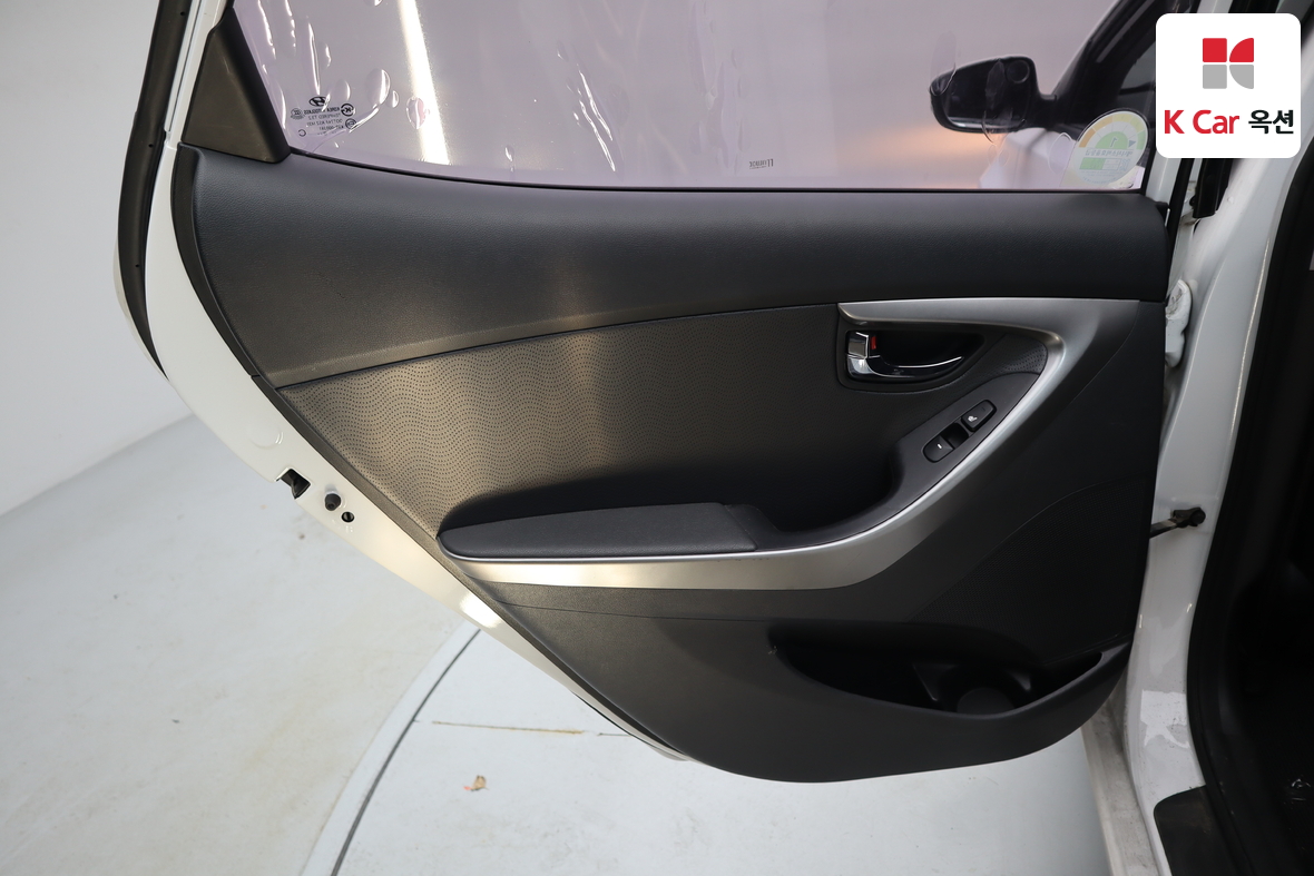 Hyundai Elantra 2013 - Image 21