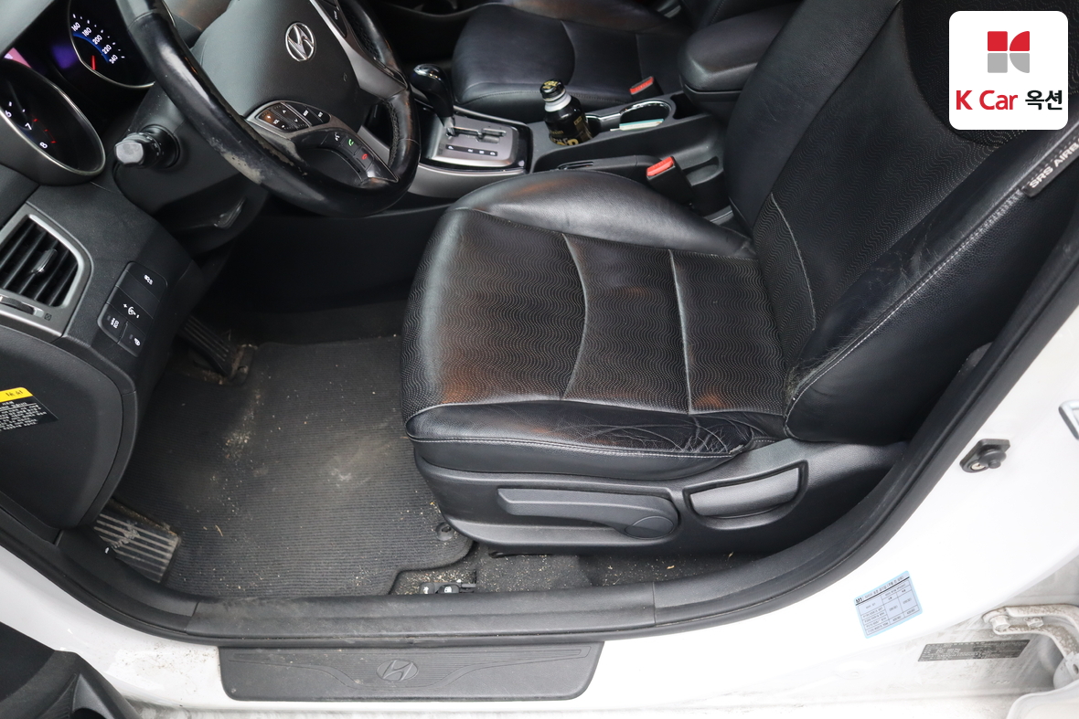 Hyundai Elantra 2013 - Image 19