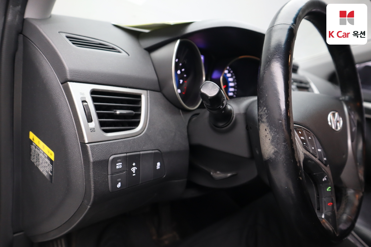 Hyundai Elantra 2013 - Image 9