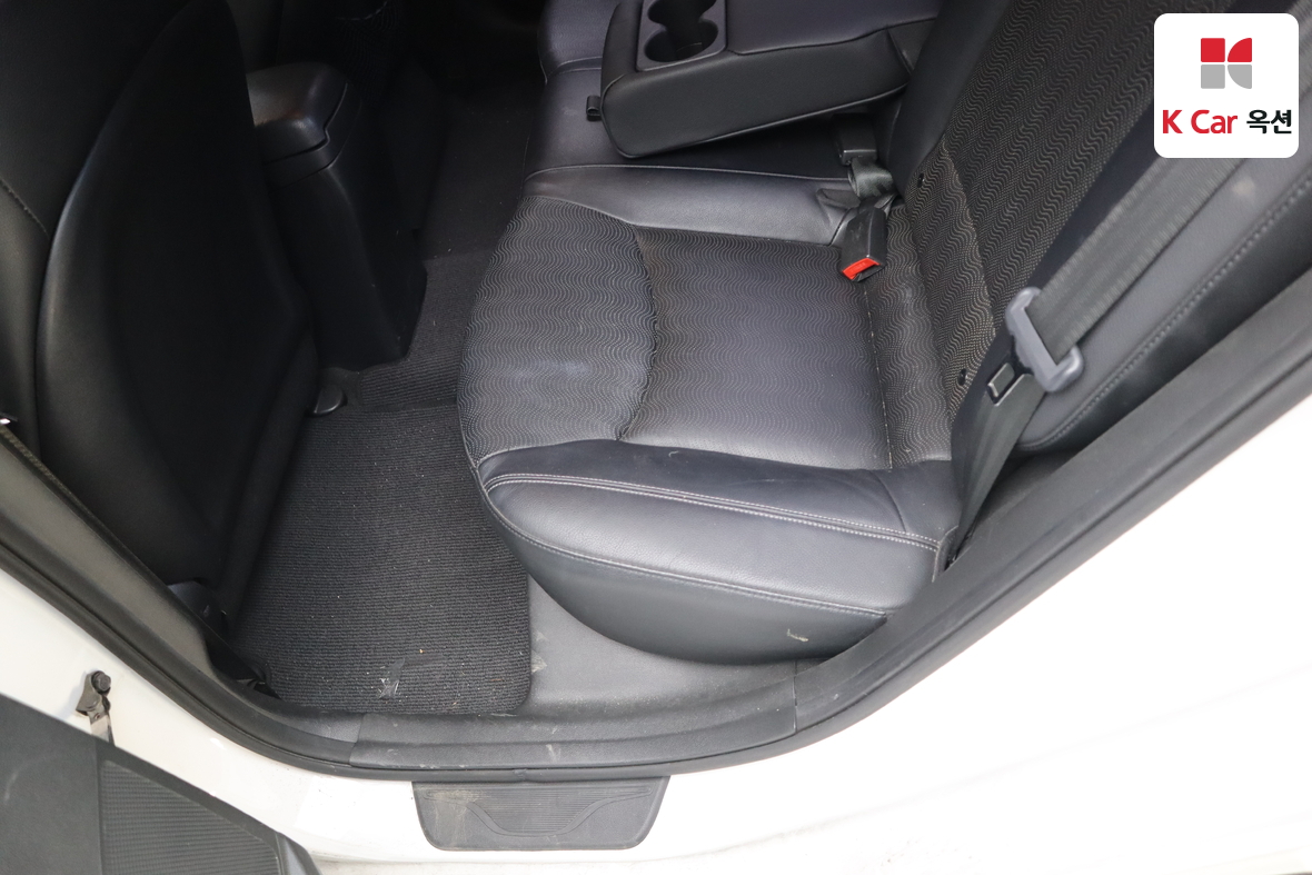 Hyundai Elantra 2013 - Image 22