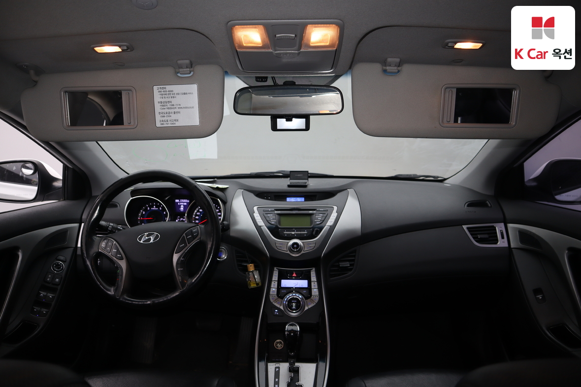 Hyundai Elantra 2013 - Image 3
