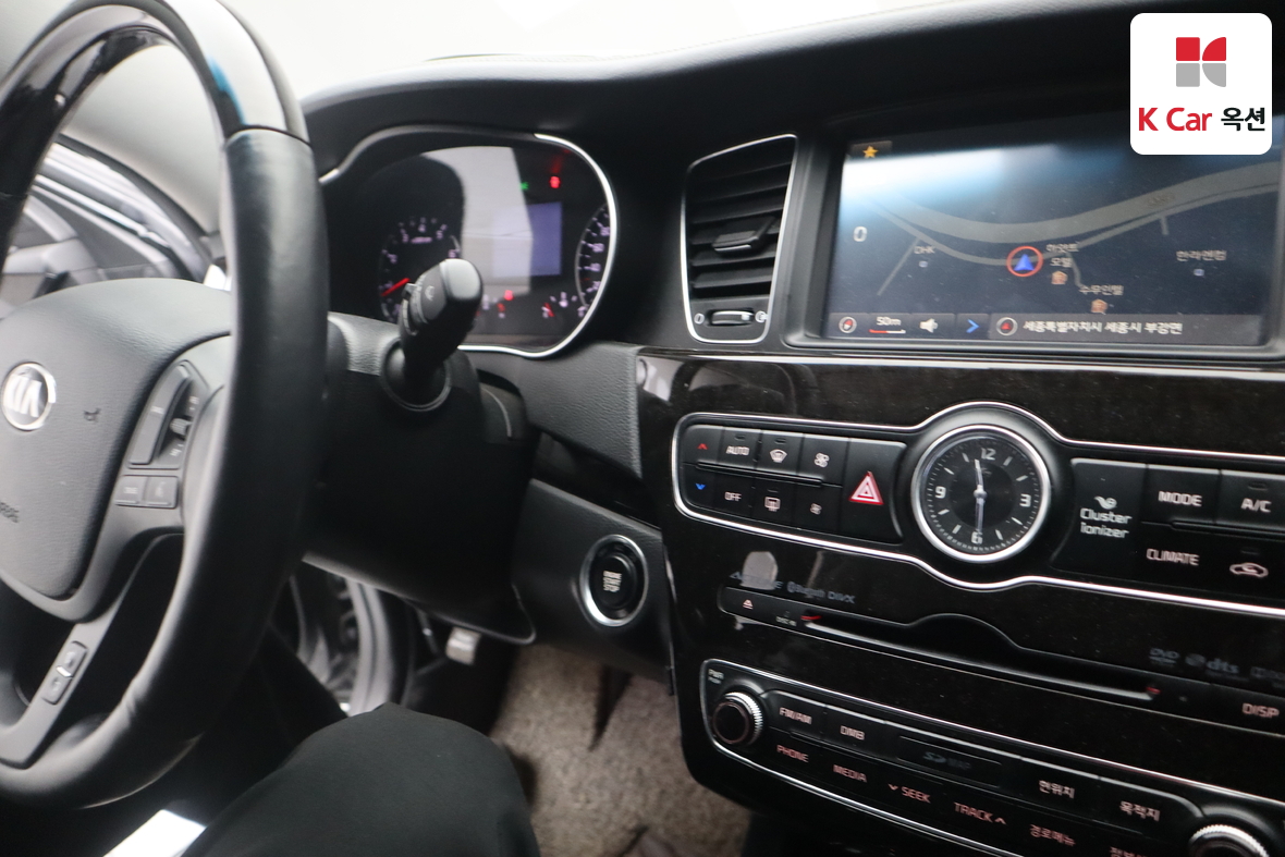 Kia K7 2013 - Image 11