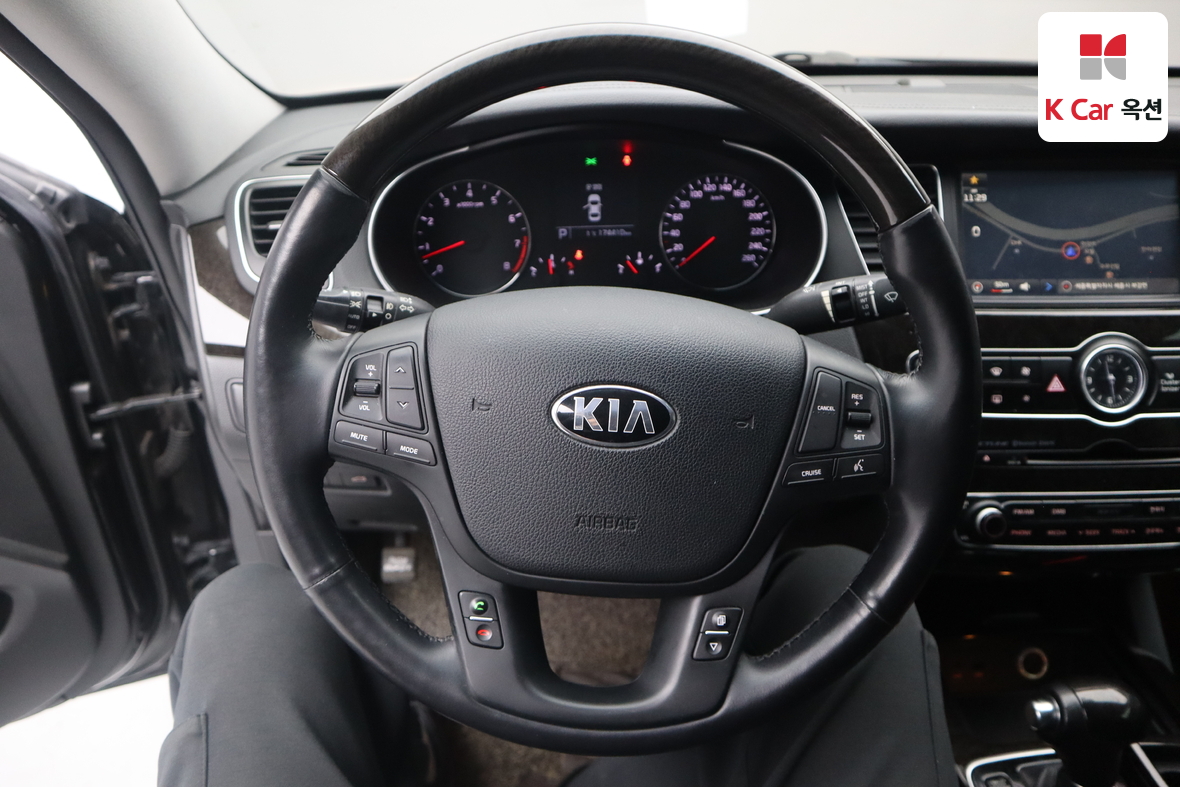 Kia K7 2013 - Image 10