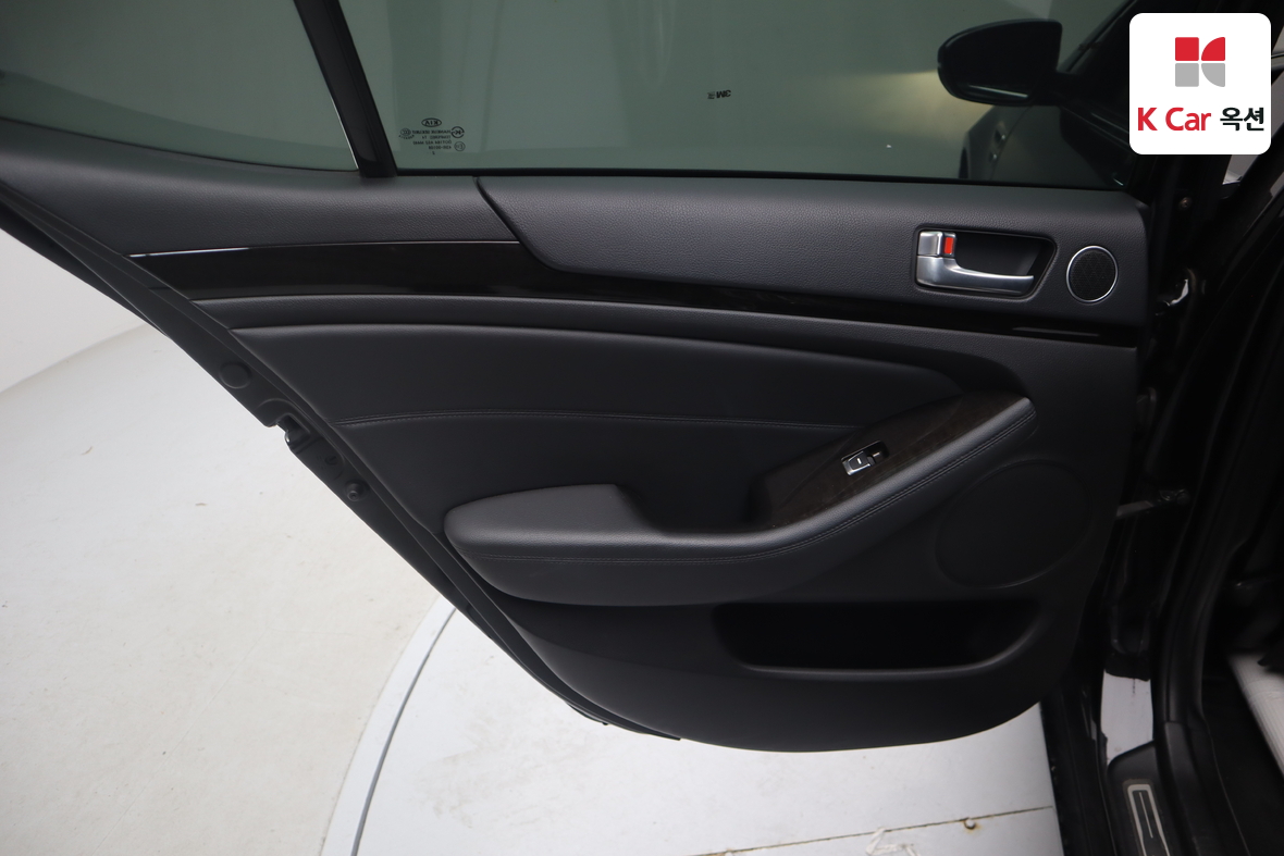 Kia K7 2013 - Image 21