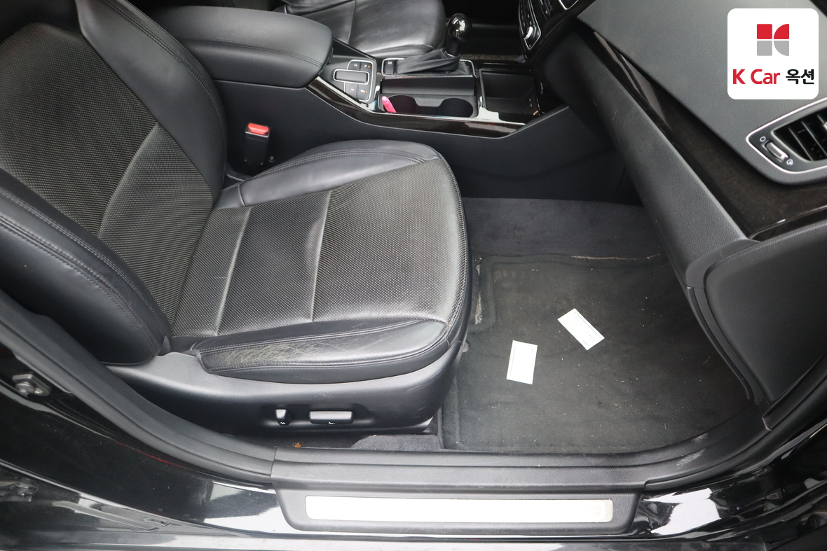 Kia K7 2013 - Image 29