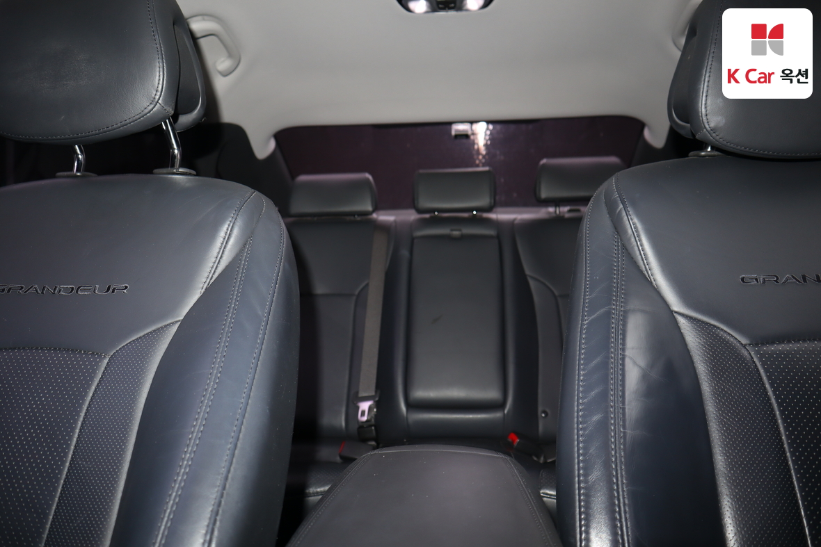 Hyundai AZERA 2015 - Image 18