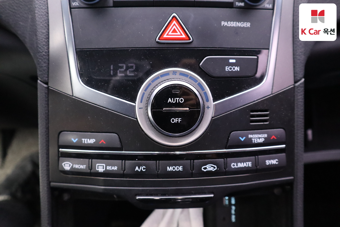 Hyundai AZERA 2015 - Image 15