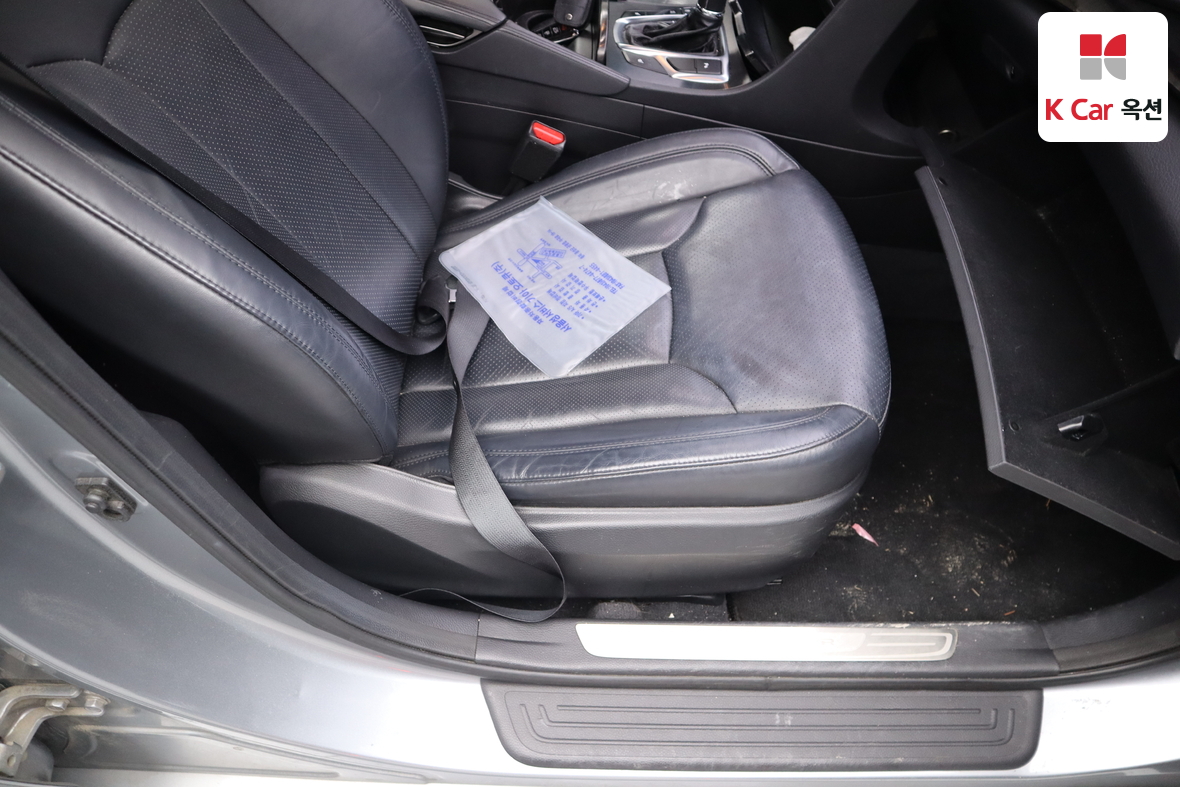 Hyundai AZERA 2015 - Image 28
