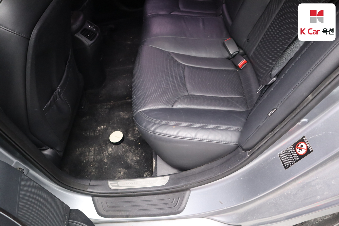 Hyundai AZERA 2015 - Image 22